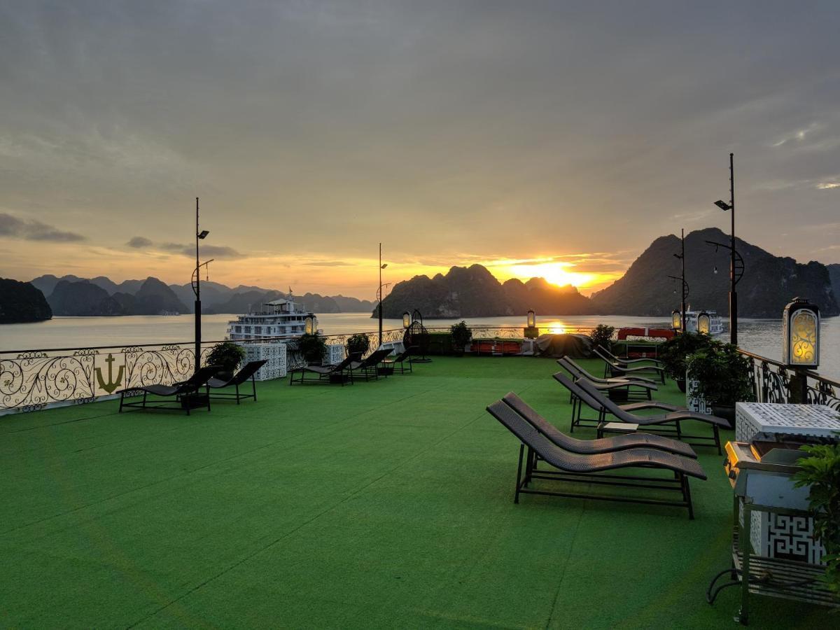 Готель Halong Aquamarine Royal Cruise Халонг Екстер'єр фото