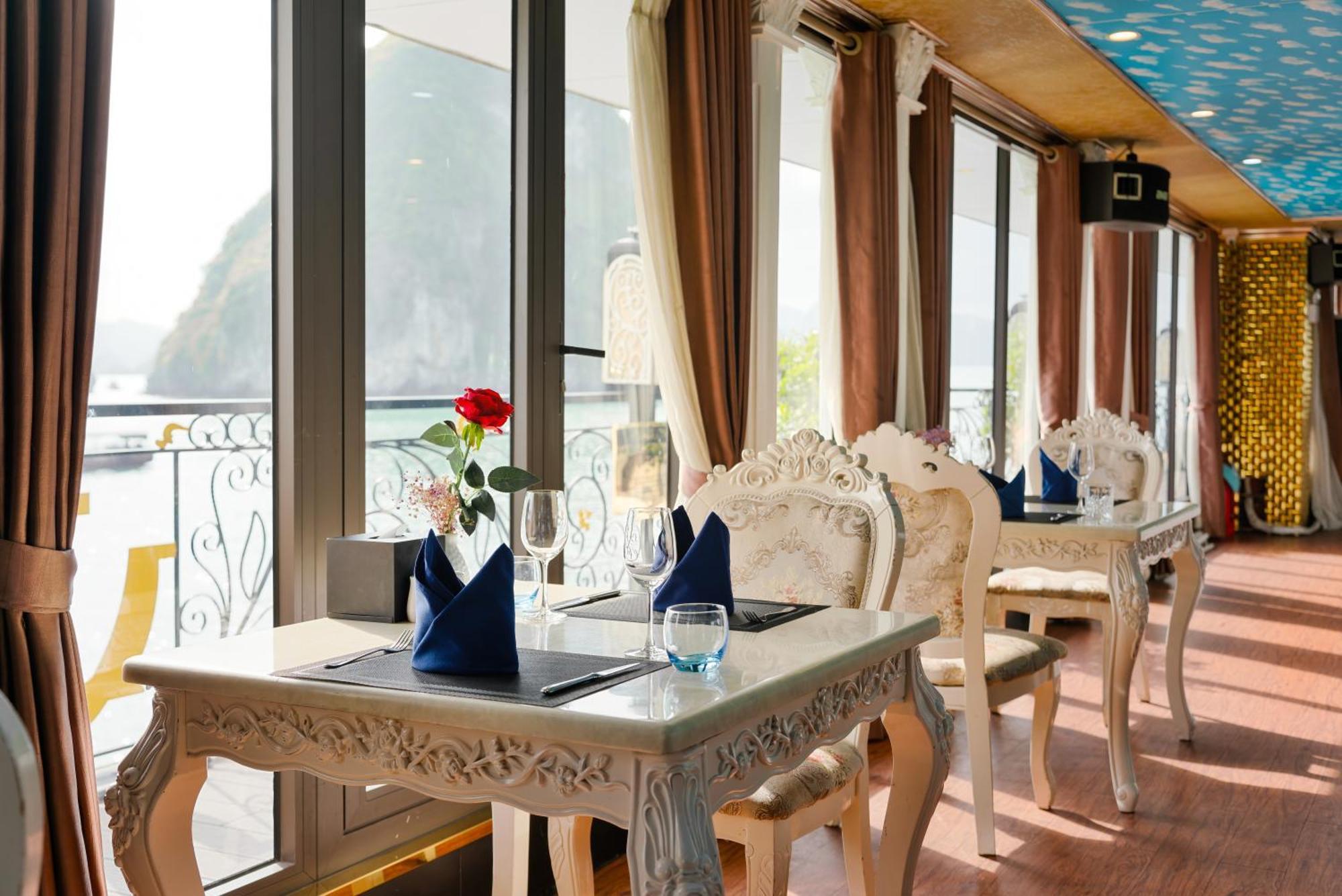 Готель Halong Aquamarine Royal Cruise Халонг Екстер'єр фото